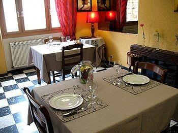 Hotel Le Relais Du Coustoubi Campouriez Buitenkant foto