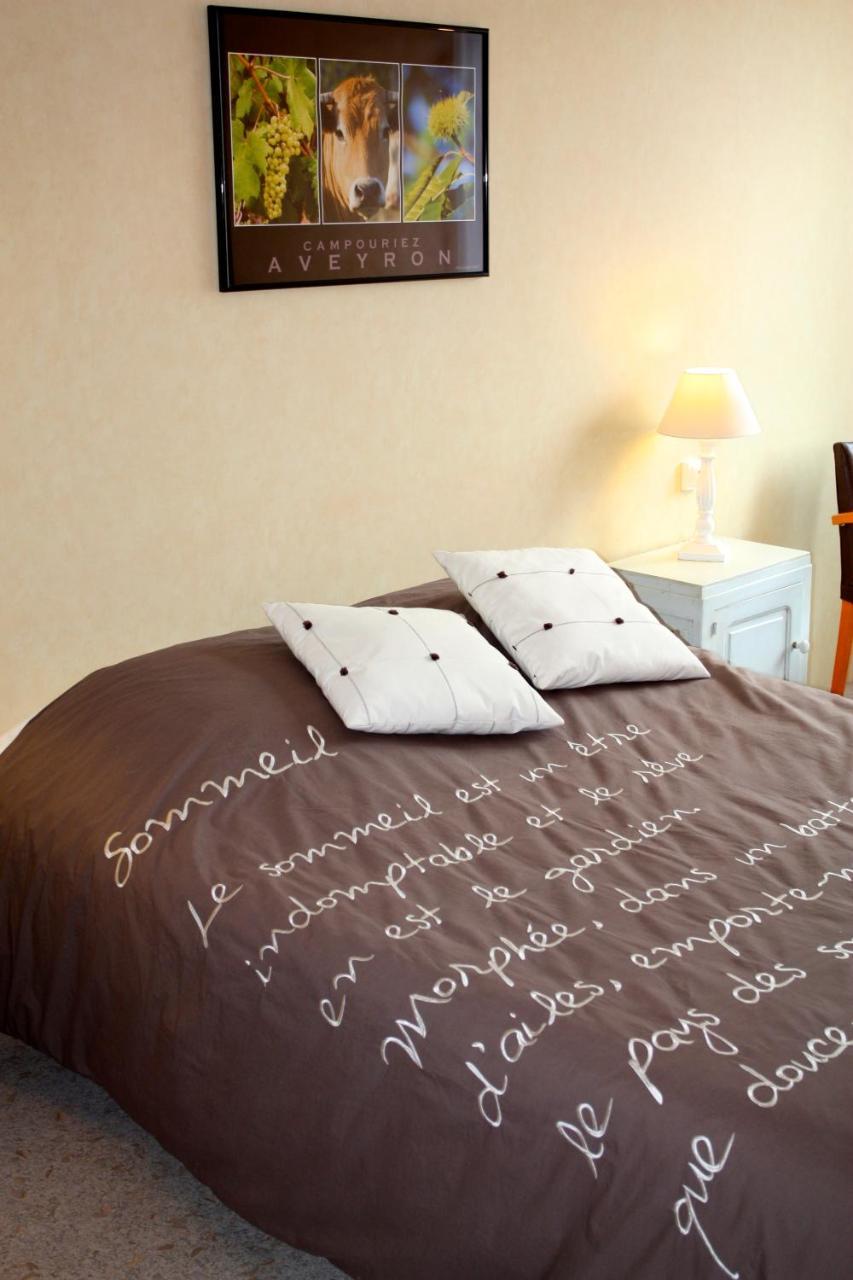 Hotel Le Relais Du Coustoubi Campouriez Buitenkant foto