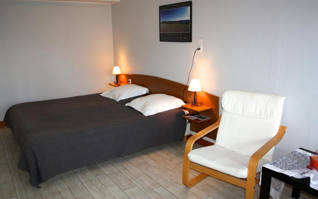 Hotel Le Relais Du Coustoubi Campouriez Buitenkant foto